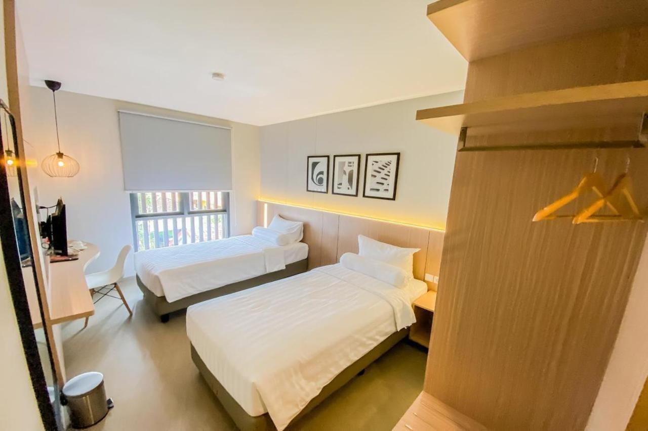 Front One King Hotel Tuban Tuban  ภายนอก รูปภาพ