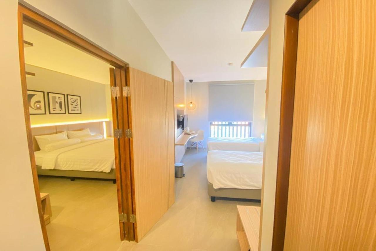 Front One King Hotel Tuban Tuban  ภายนอก รูปภาพ