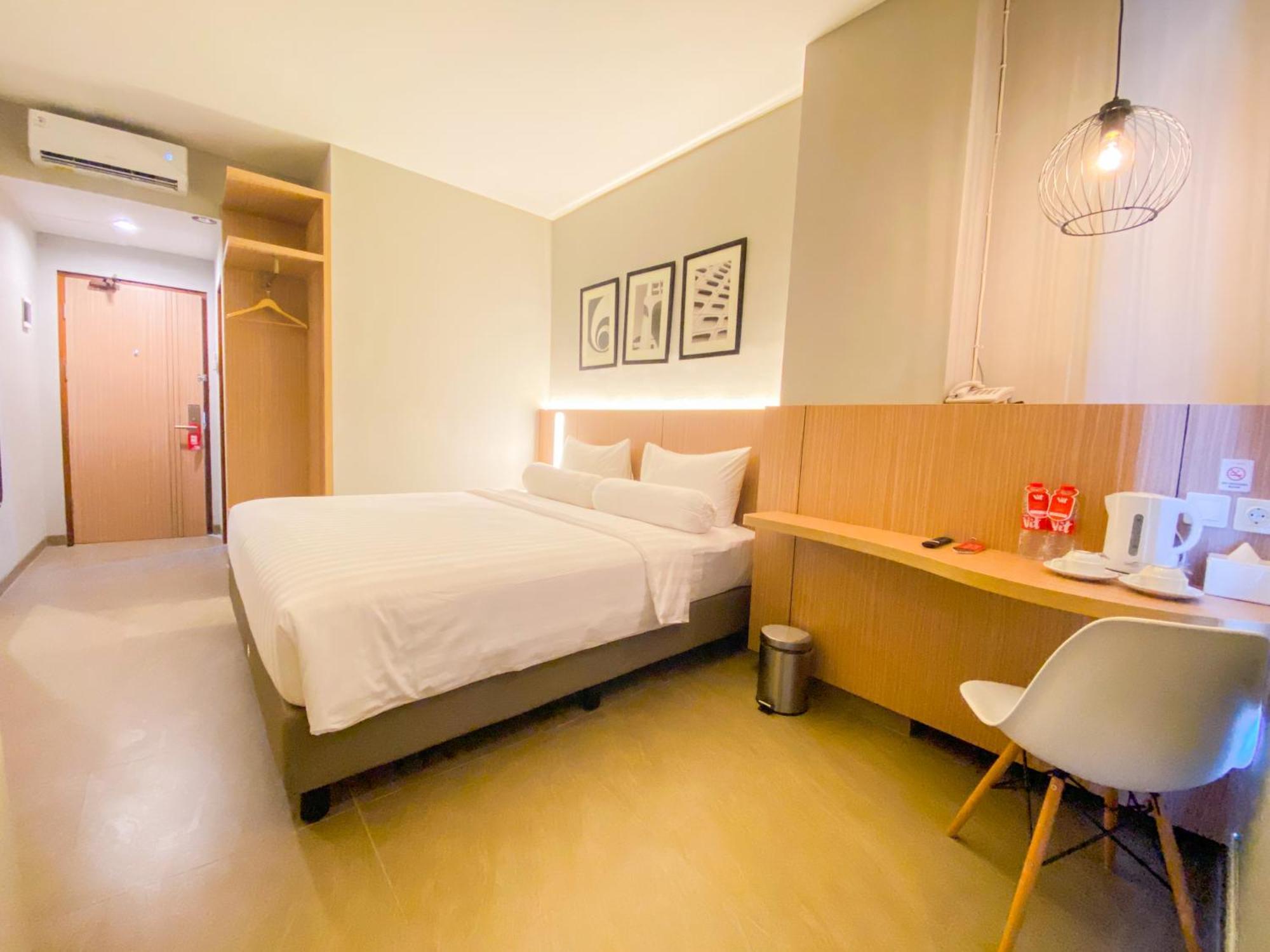 Front One King Hotel Tuban Tuban  ภายนอก รูปภาพ