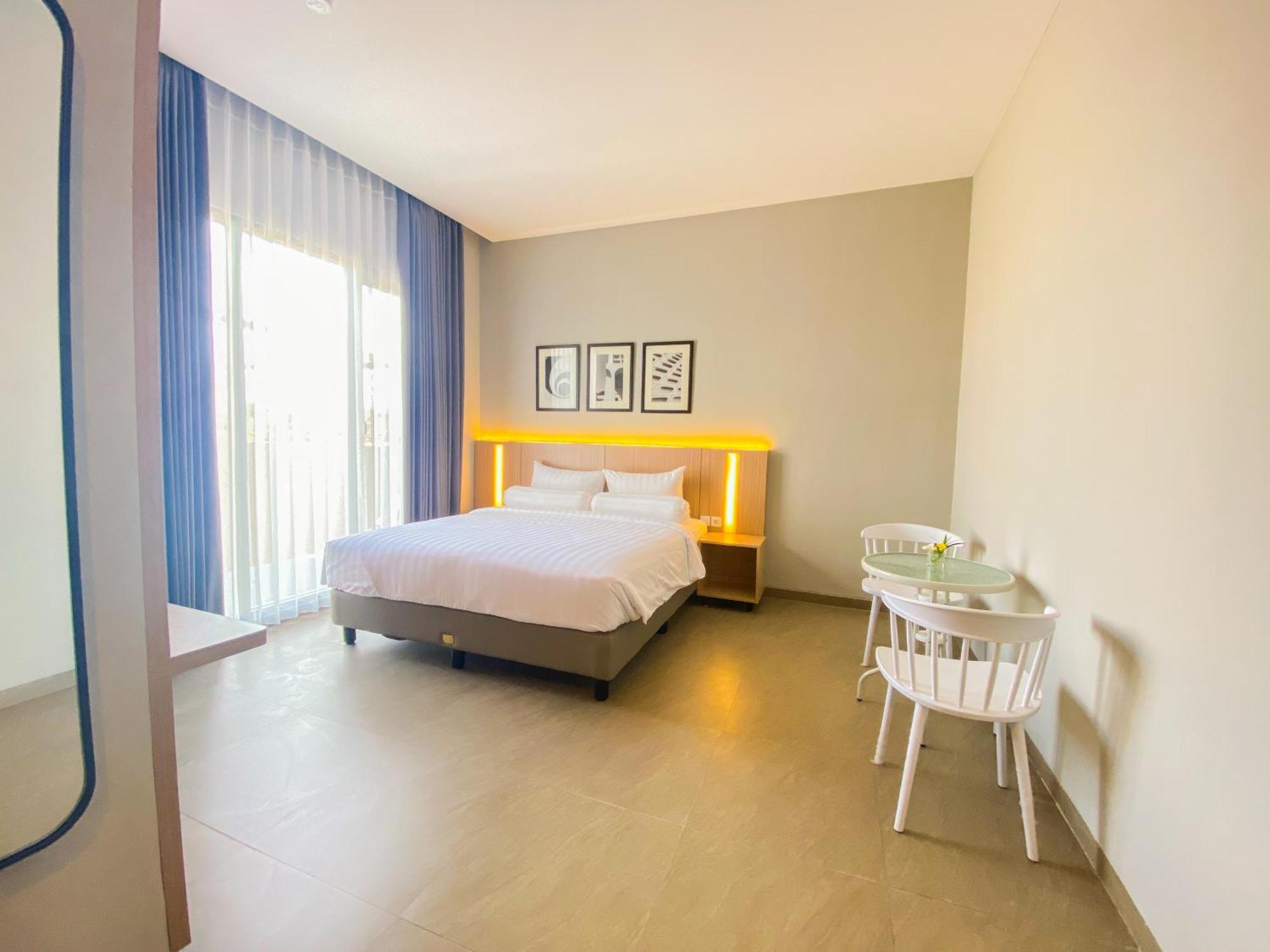 Front One King Hotel Tuban Tuban  ภายนอก รูปภาพ